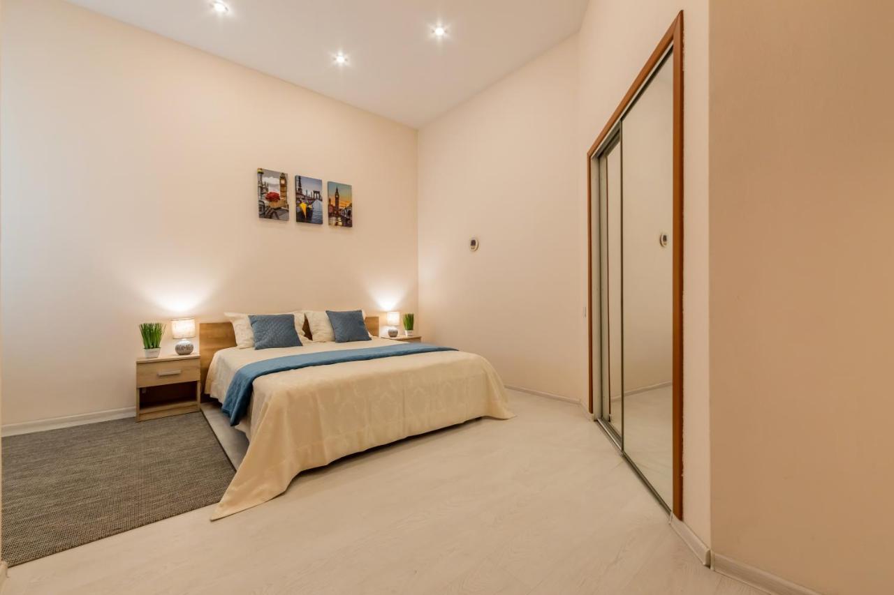 2К Квартира Між Майданом Та Софією Київською Apartment Luaran gambar